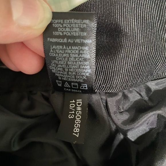 Express ladies a line skirt puffy kneelength, Black size 2 - Picture 9 of 13